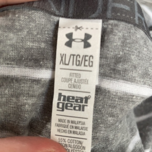 Women's Under Armour Heat Gear shirt - Picture 3 of 4